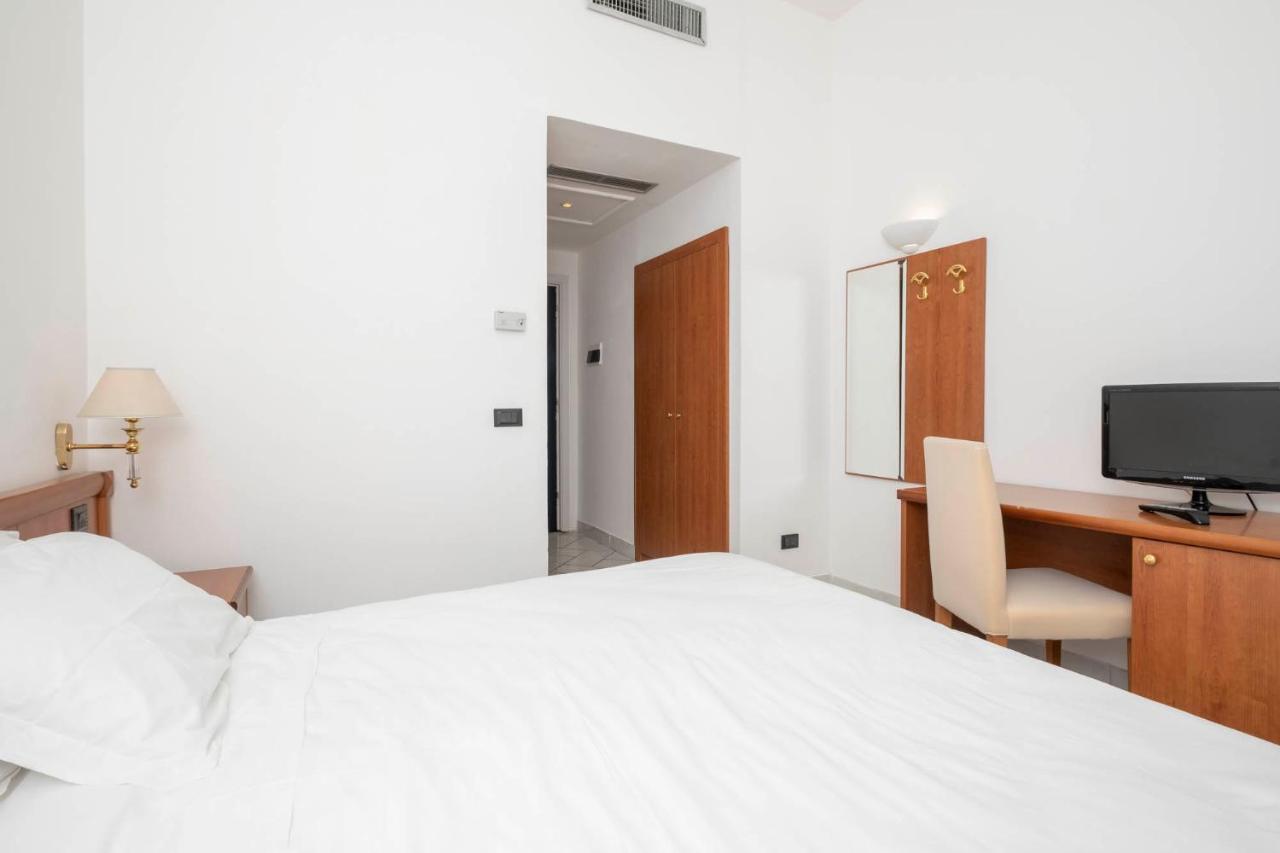 Hotel Del Sole Santa Marinella Room photo