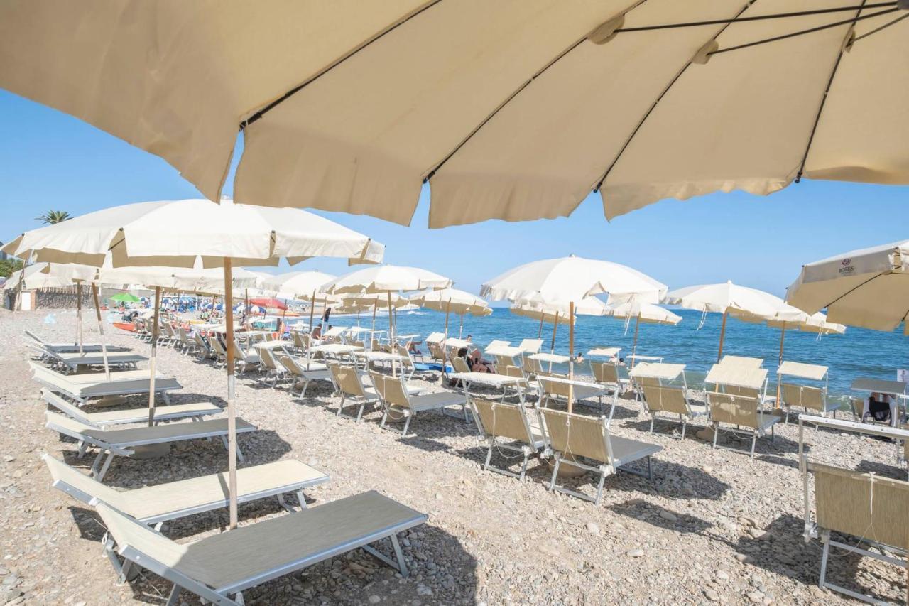 Hotel Del Sole Santa Marinella Exterior photo